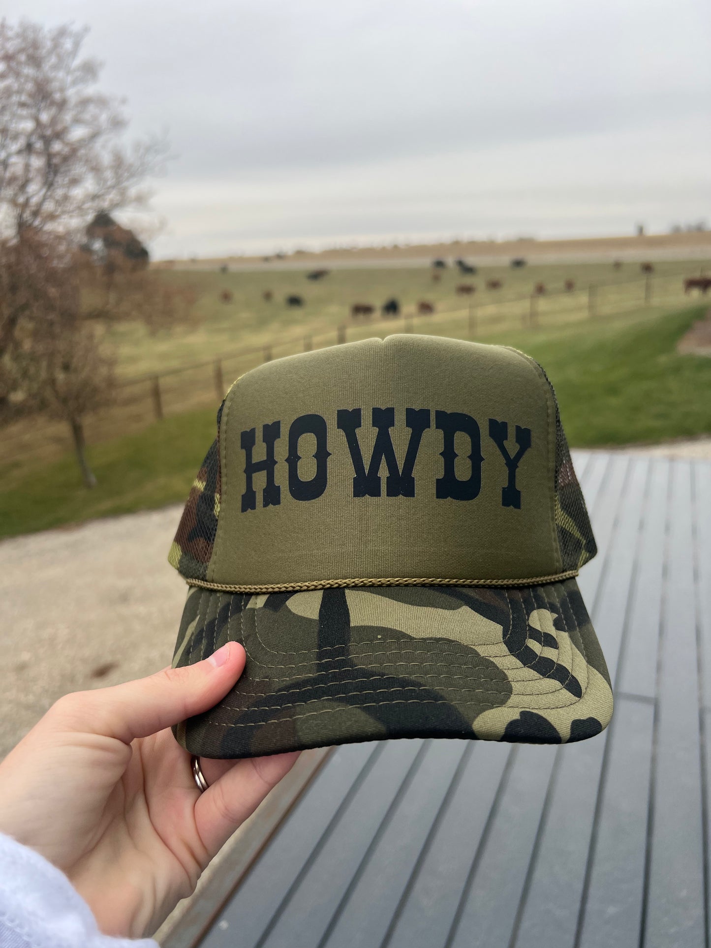 HOWDY Trucker Cap
