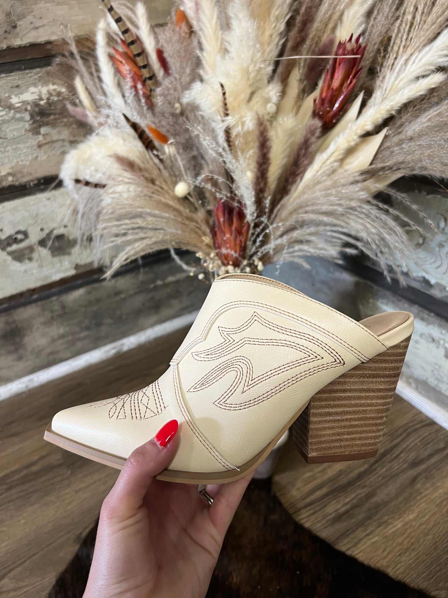 The Kiara Heeled Mule
